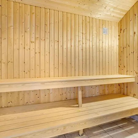 26 Person In Feriehus Jerup